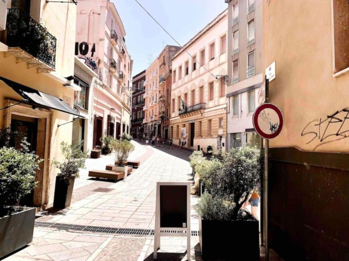 Appartamento Cagliari Centro Con Vista Sul Porto Exterior photo